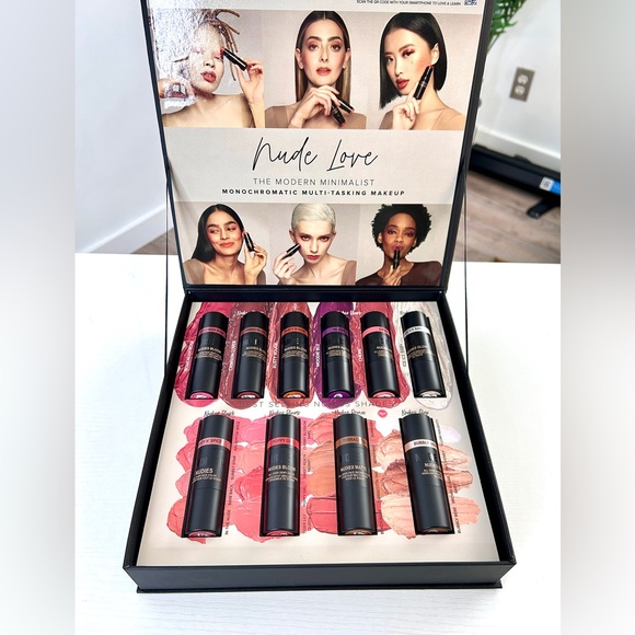 Nudestix Nudies Blush Multi-Use LIMITED EDITION Set of 10 Palette - Picture 1 of 6